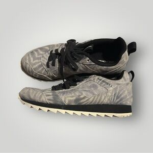 Merrell Womens Gray Black Athletic hiking running gym Shoes size 7 like new